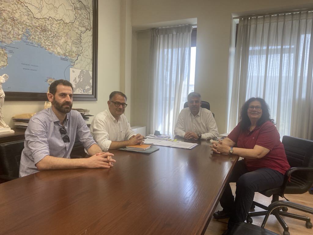 e062853e 523d 4bb0 a71a 7f3f98e8ee80